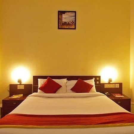Hôtel Maya International à Mangalore Extérieur photo